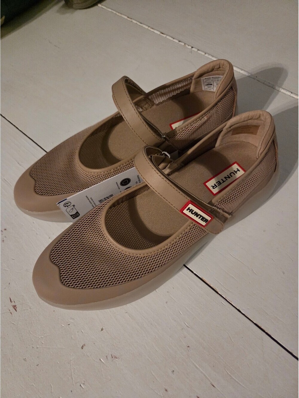 Hunter Quick-Dry Beige Mesh Mary Jane Shoes Size 8W